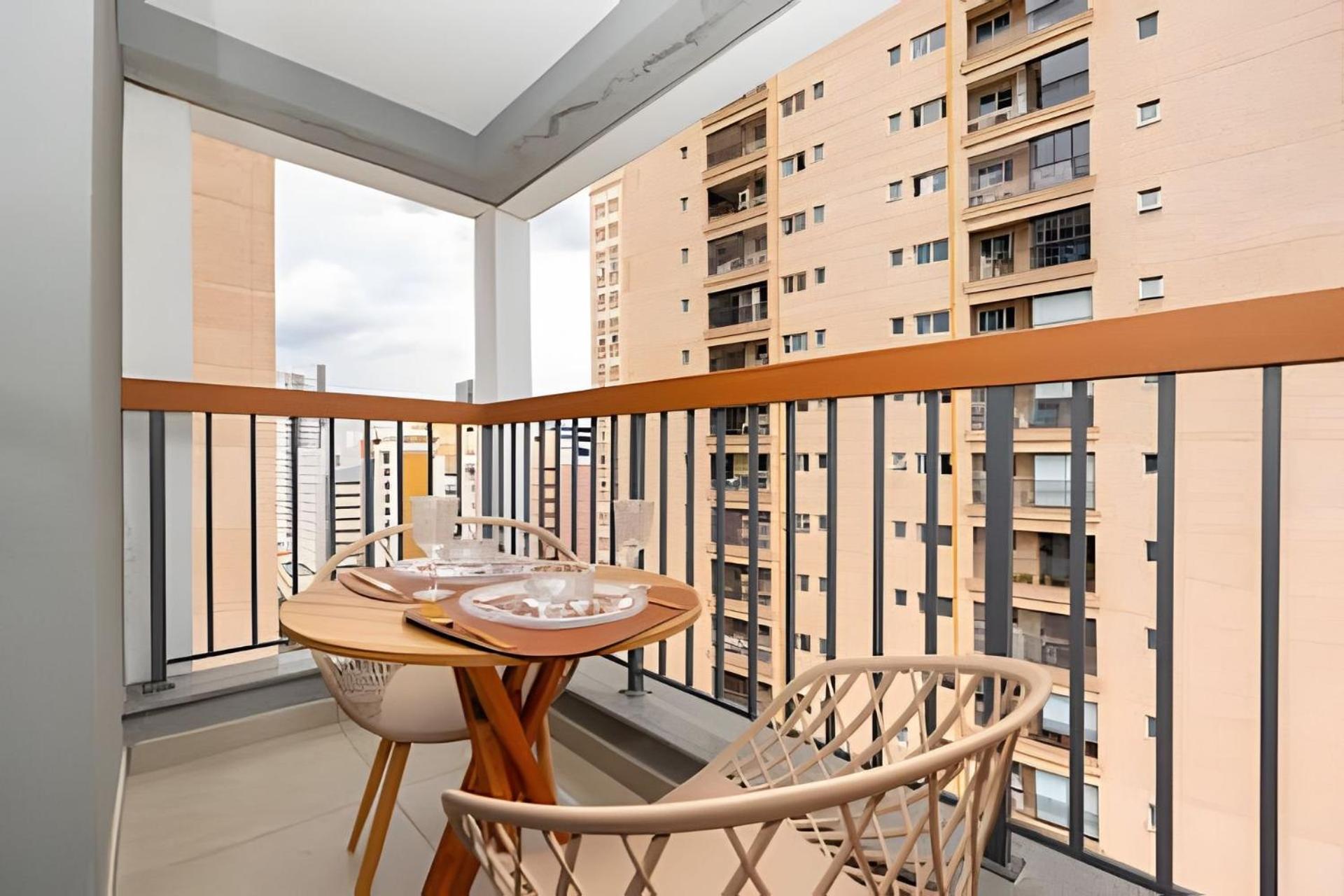 Easy Star - Belo Ao Lado Da Estacao Brooklin - Sq01i